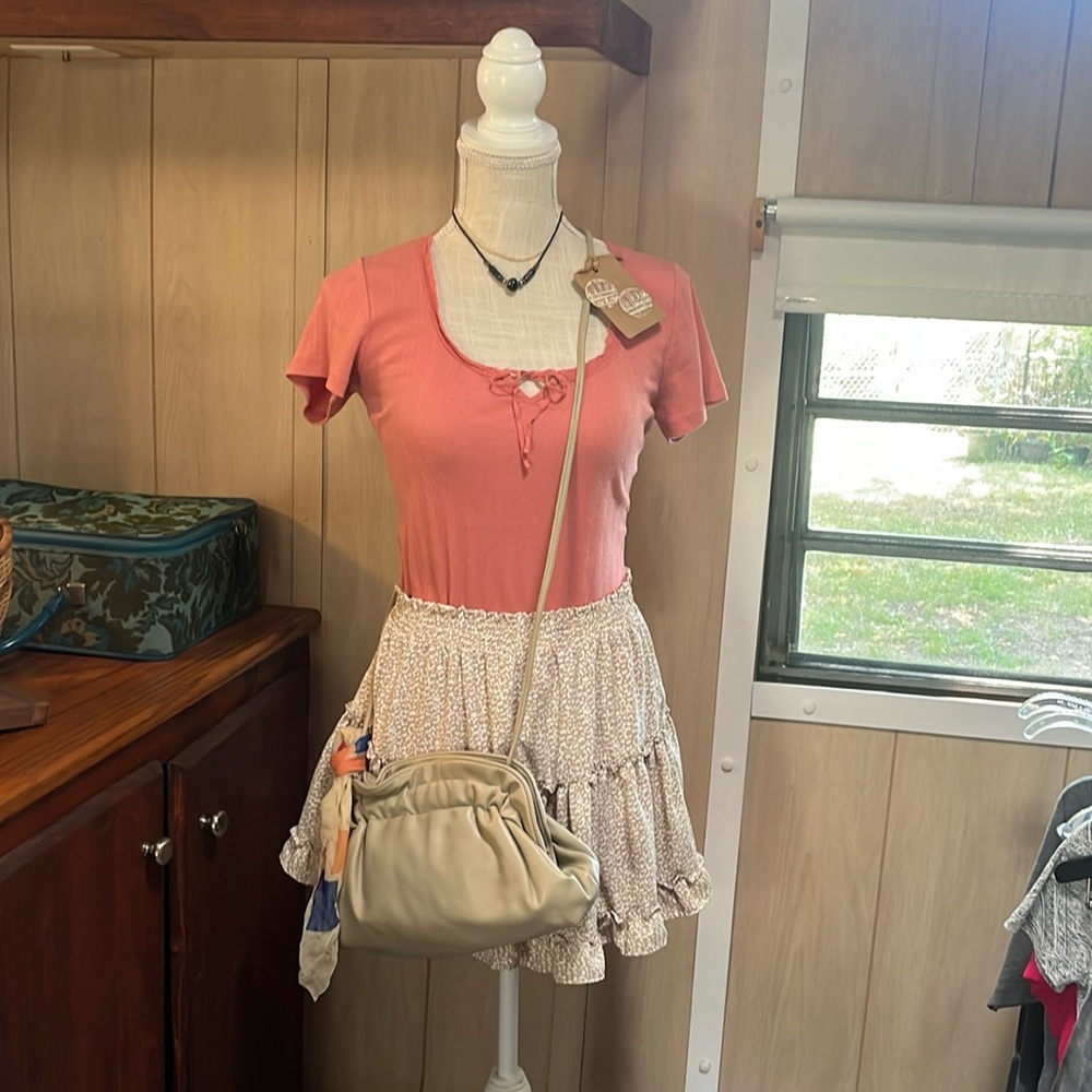 Old navy peachy Medium shortsleeved top